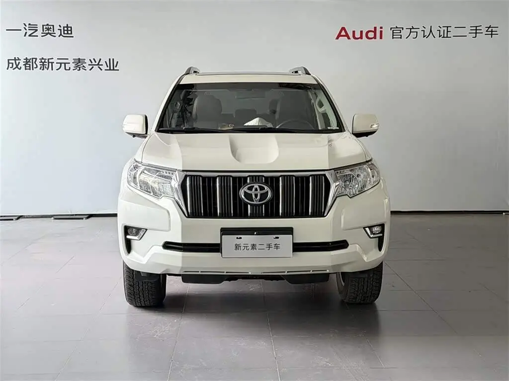 Toyota Prado 2019 — Photo 2/13