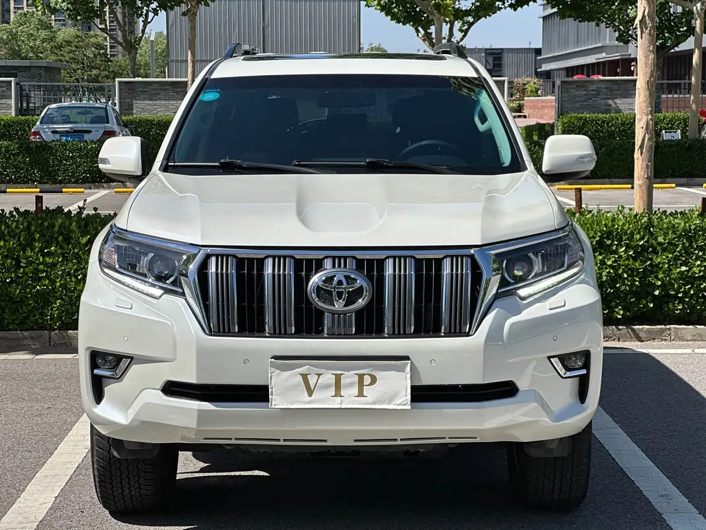 Toyota Prado 2020 — Photo 2/17