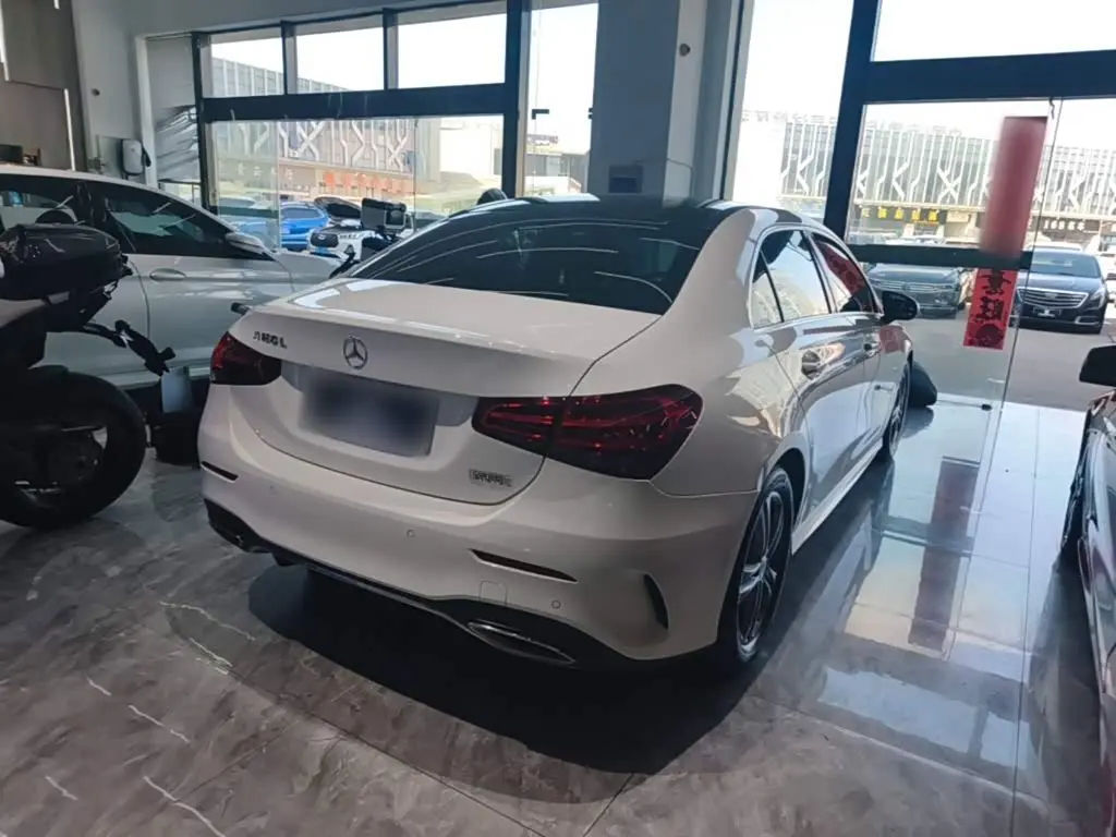 Mercedes-Benz A-Class 2021 — Photo 7/20