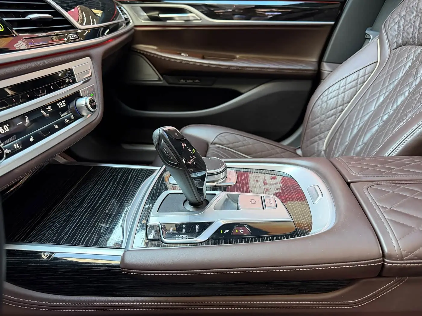 BMW 7 Series 2021 — Photo 11/20