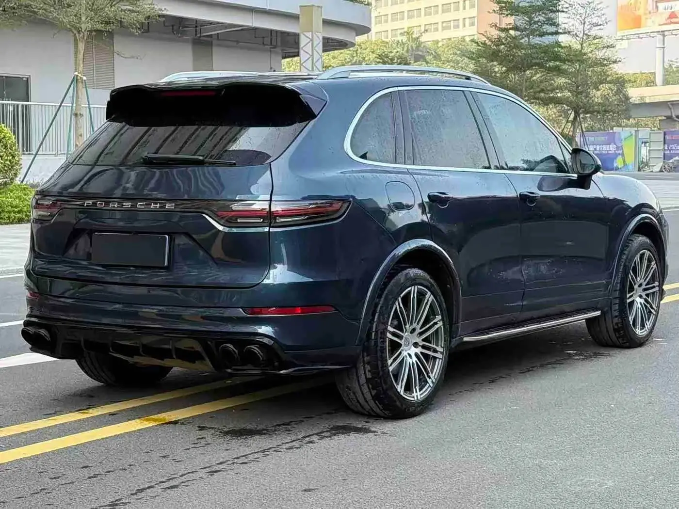 Porsche Cayenne 2011 — Şəkil 5/20