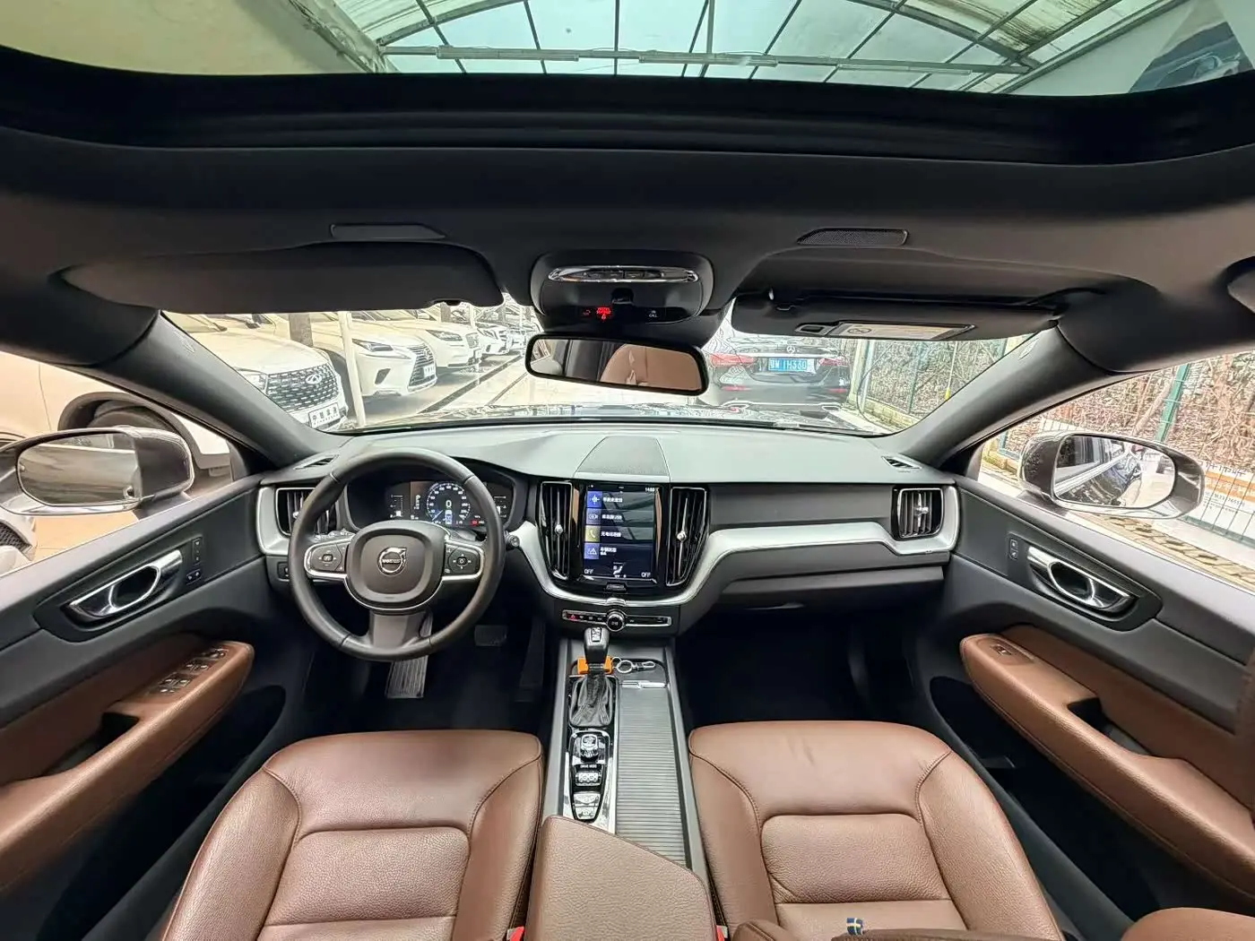 Volvo XC60 2020 — Фото 18/18