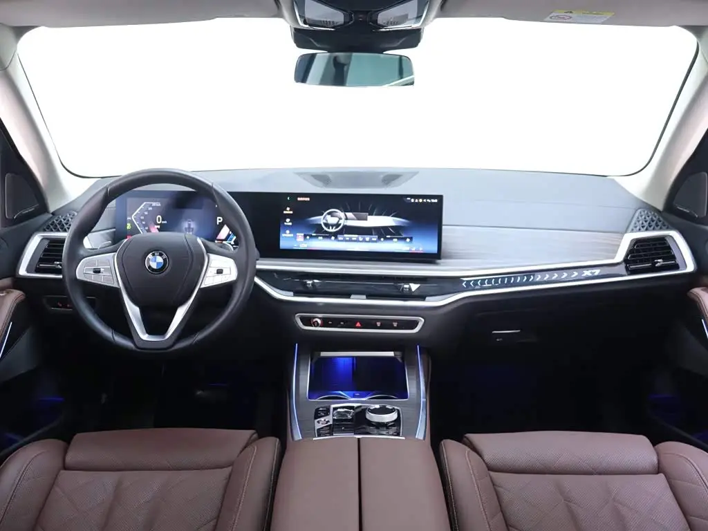 BMW X7 2024 — Фото 13/20