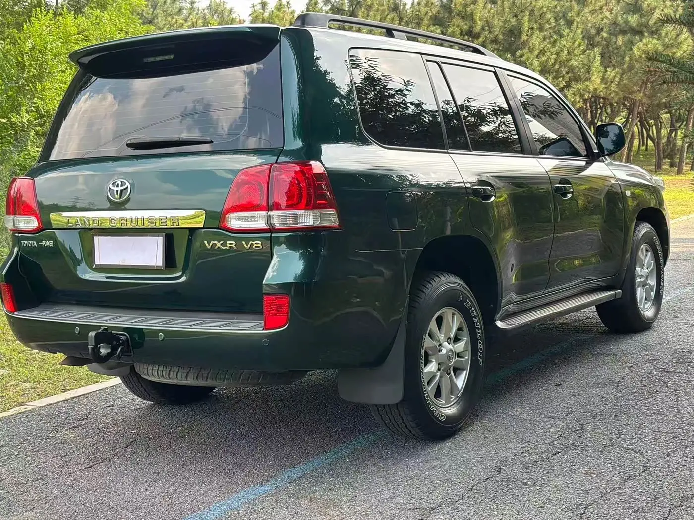 Toyota Land Cruiser 2010 — Photo 6/13