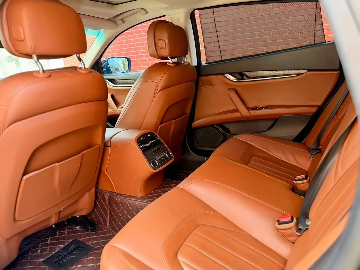Maserati Quattroporte 2015 — Şəkil 13/20