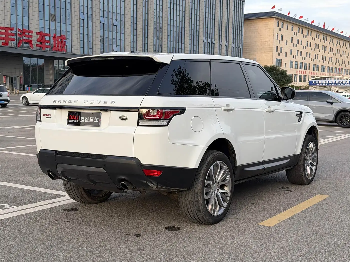 Land Rover Range Rover Sport 2015 — Photo 7/20
