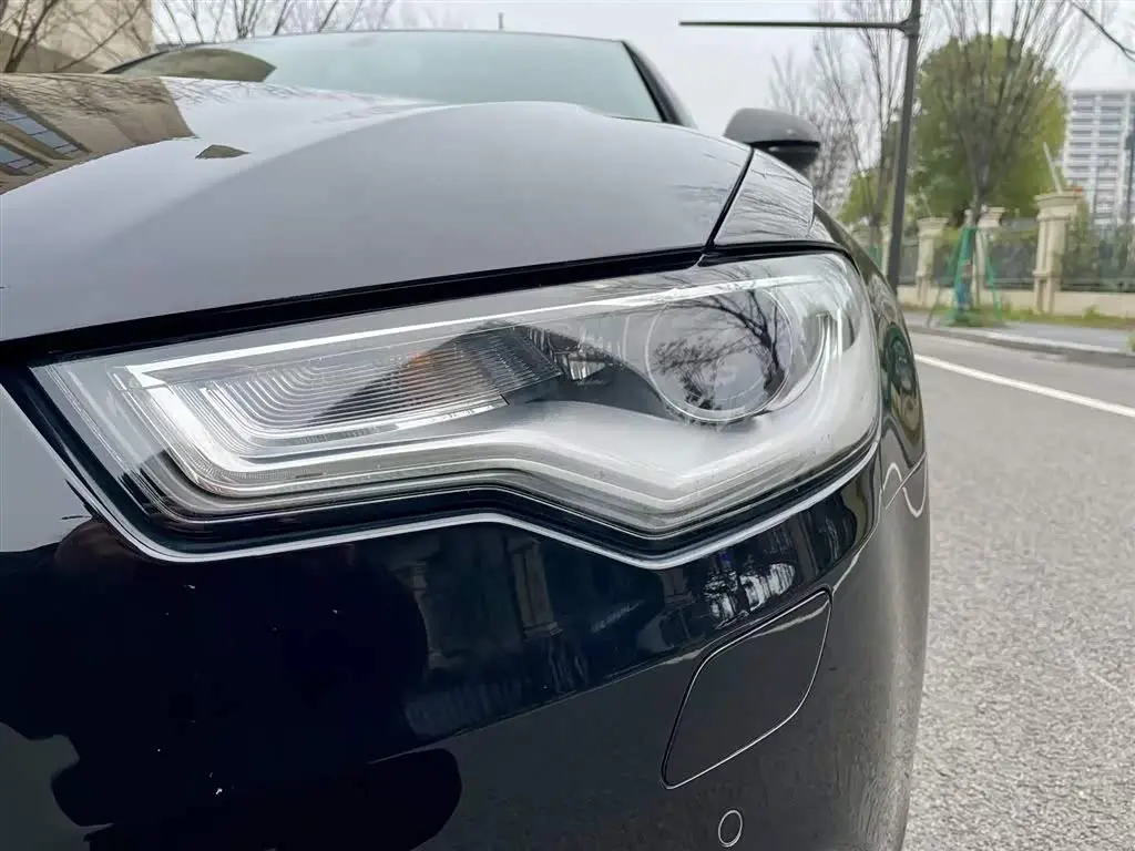 Audi A6L 2015 — Şəkil 14/20