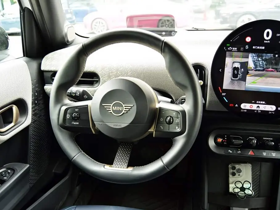MINI MINI 2024 — Photo 12/14