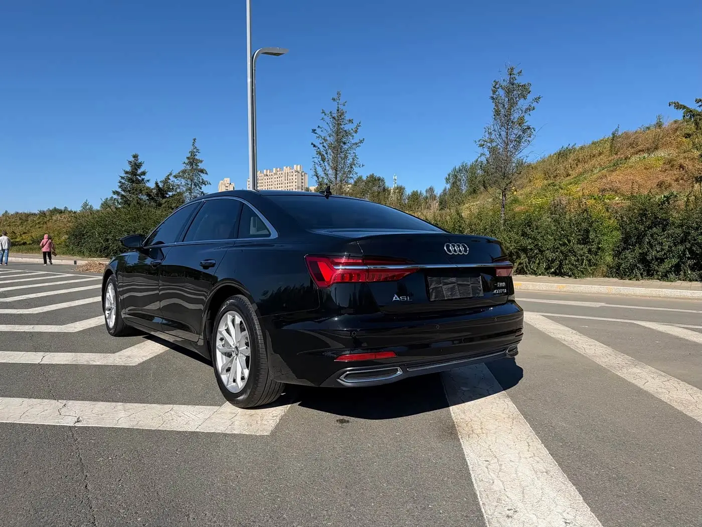 Audi A6L 2021 — Photo 4/16