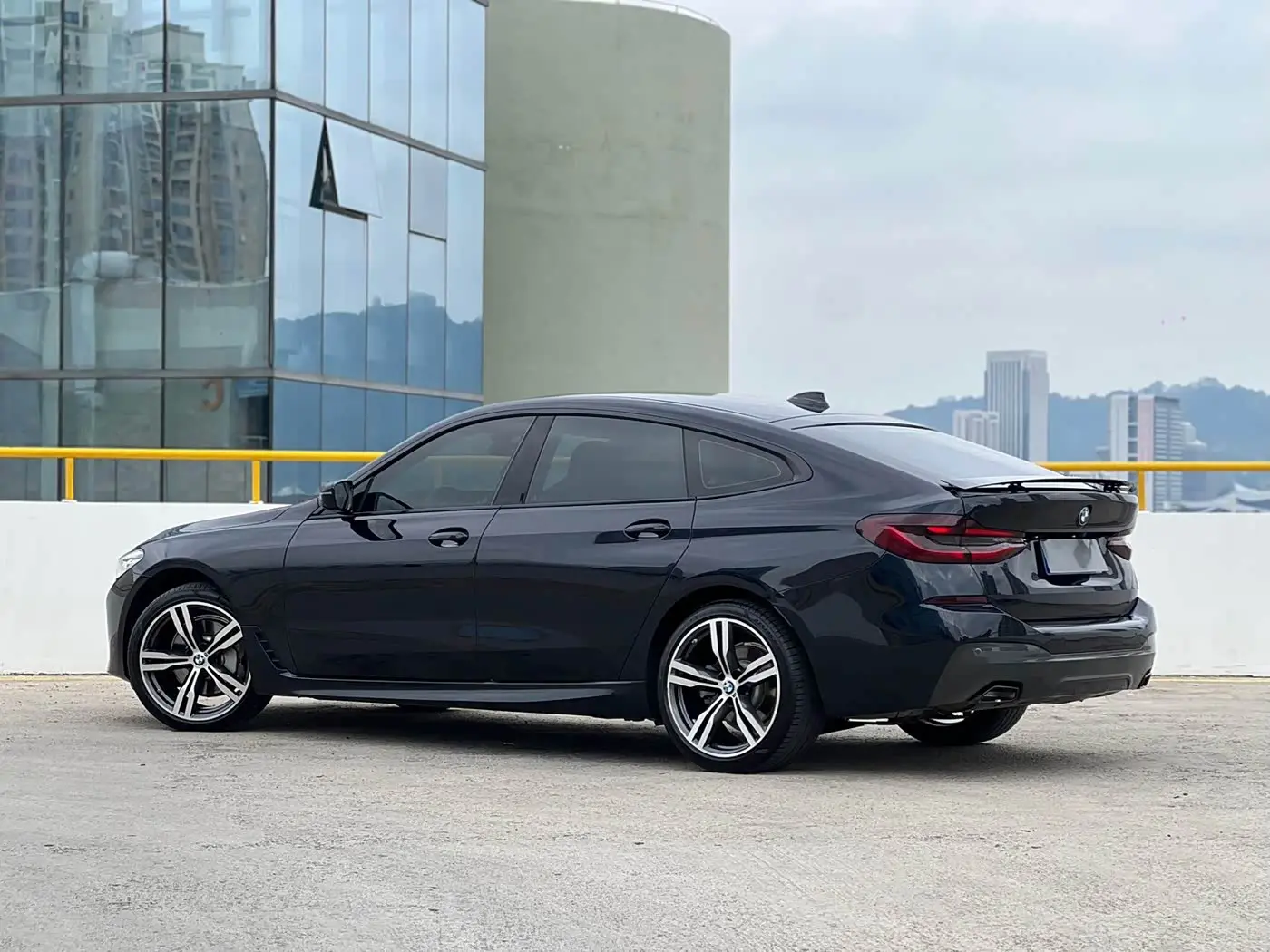 BMW 6 Series GT 2022 — Фото 13/14
