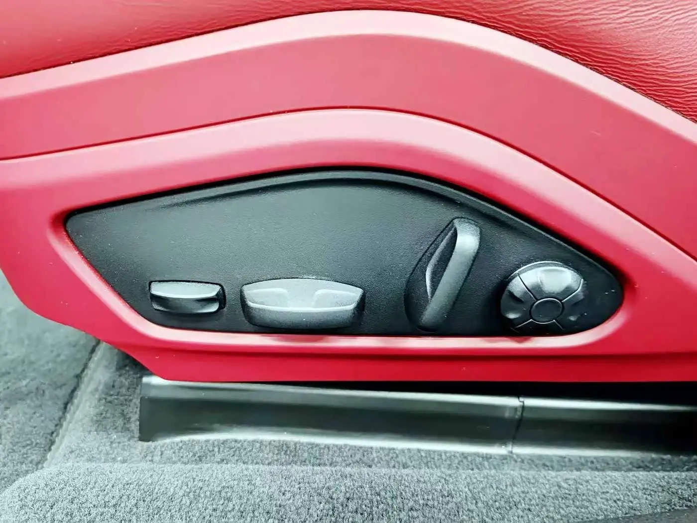Porsche Panamera New Energy 2022 — Photo 17/20