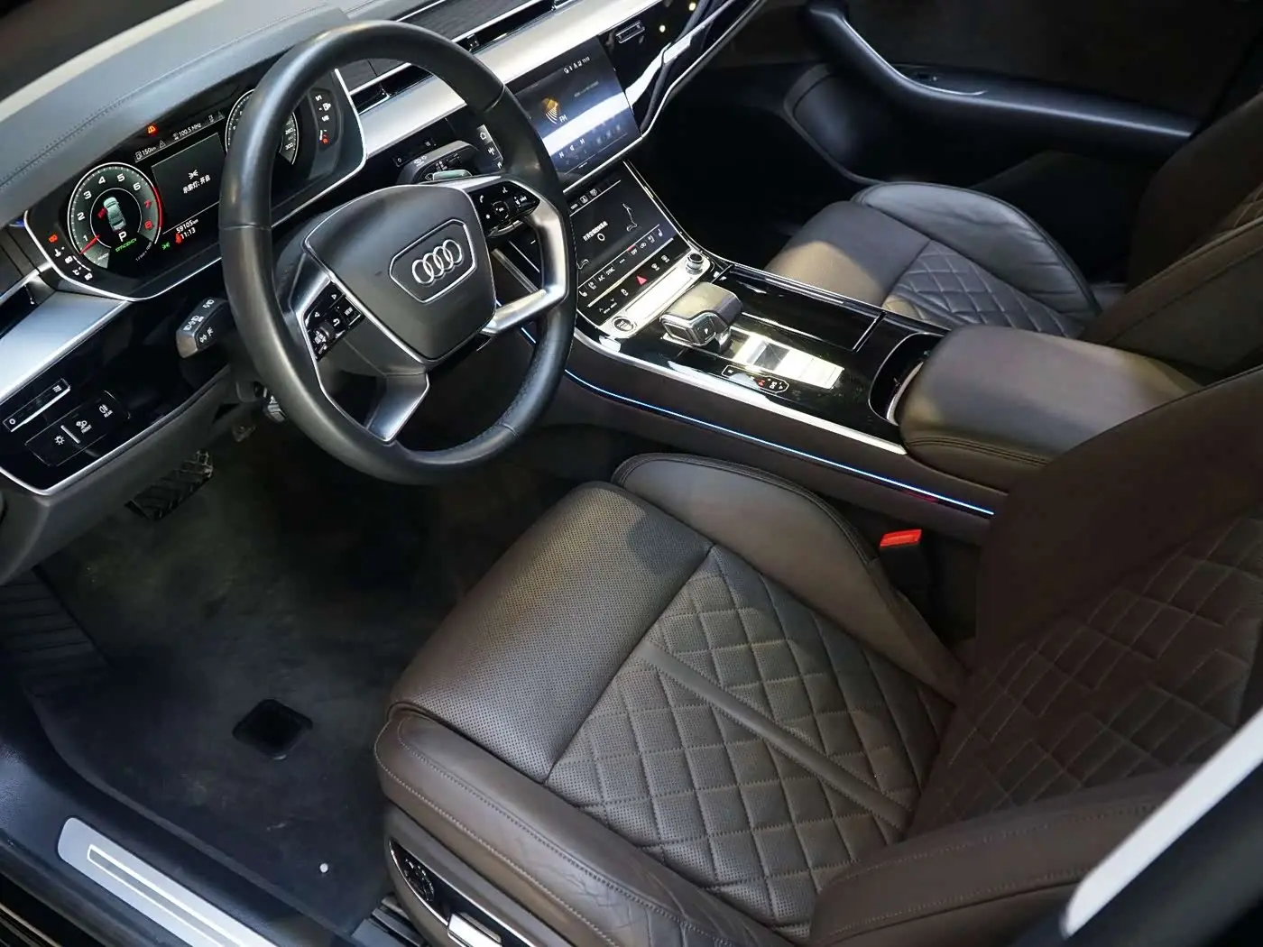 Audi A8 2022 — Photo 13/20