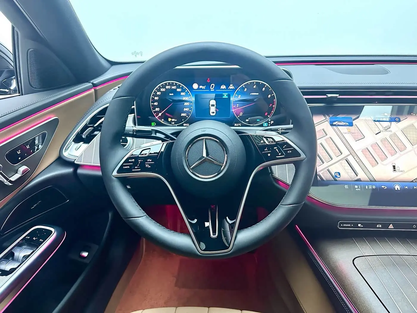 Mercedes-Benz E-Class 2024 — Фото 14/20