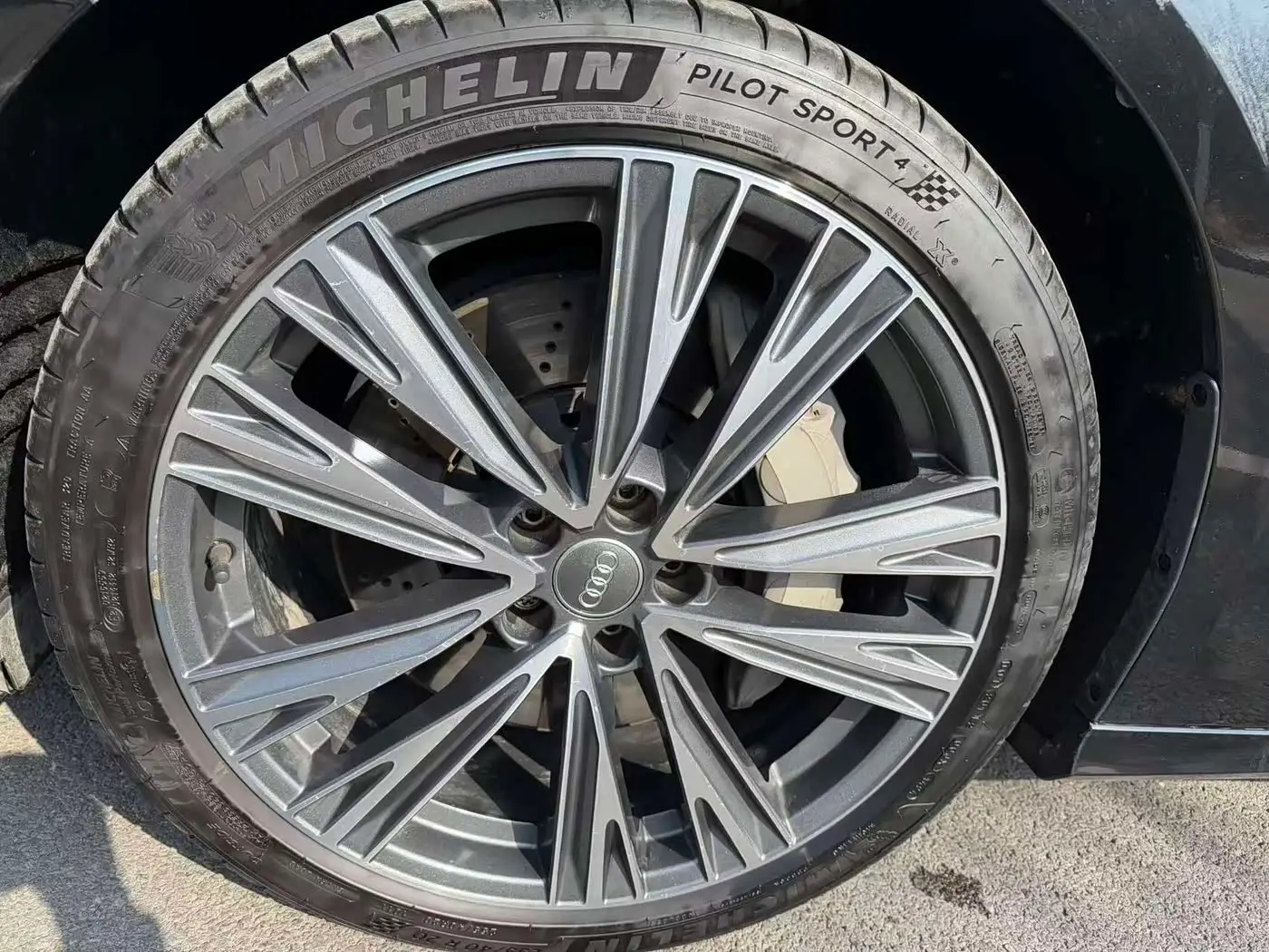 Audi A6L 2021 — Photo 11/14