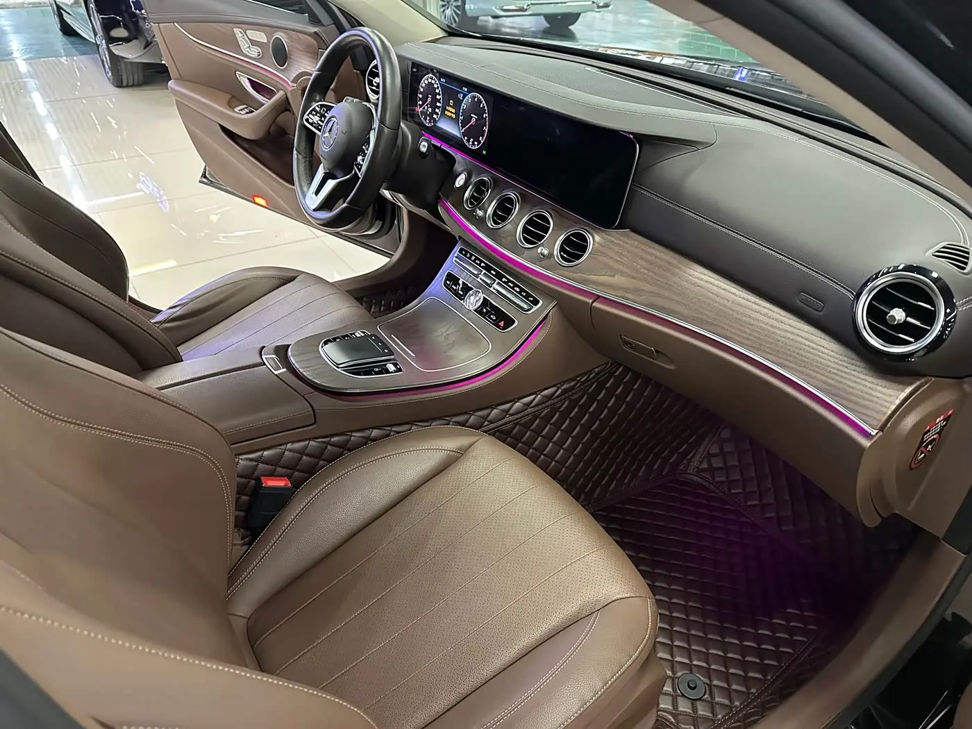 Mercedes-Benz E-Class 2020 — Photo 10/15