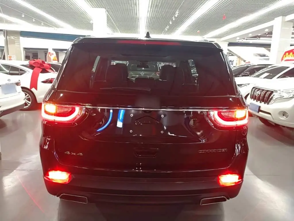 Jeep Grand Commander 2021 — Фото 6/20