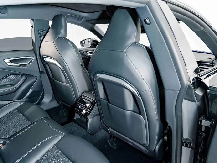 Audi A5L Sportback 2025 — ფოტო 20/20