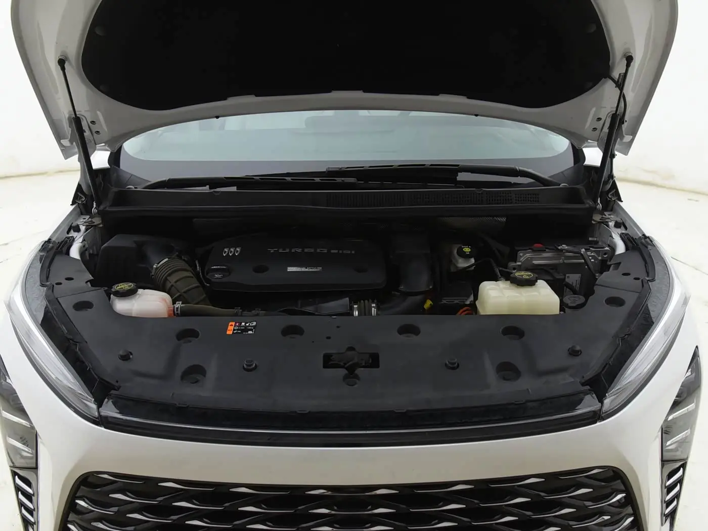 Buick GL8 New Energy 2024 — Photo 15/20