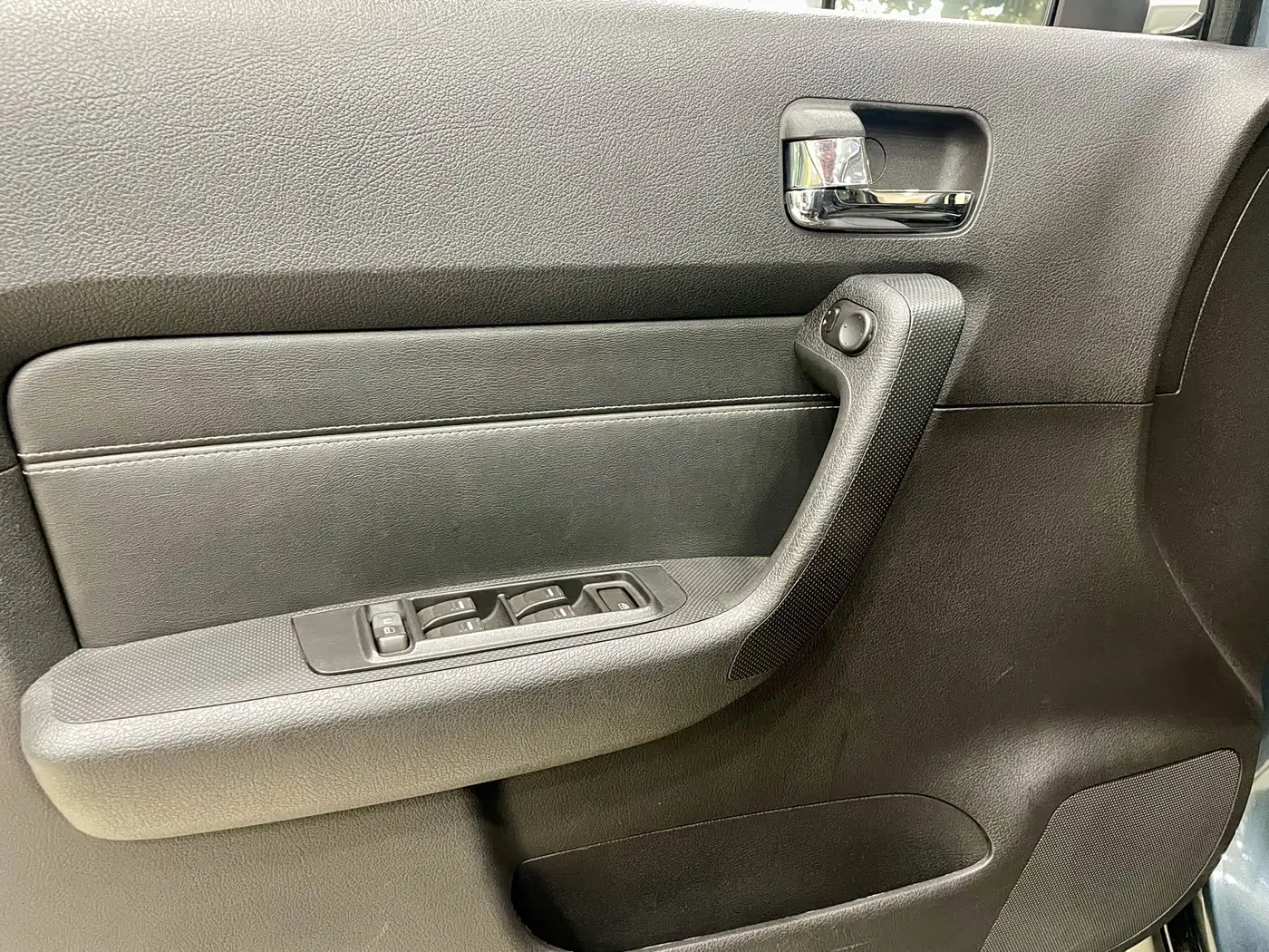 Hummer H3 2006 — Photo 17/20