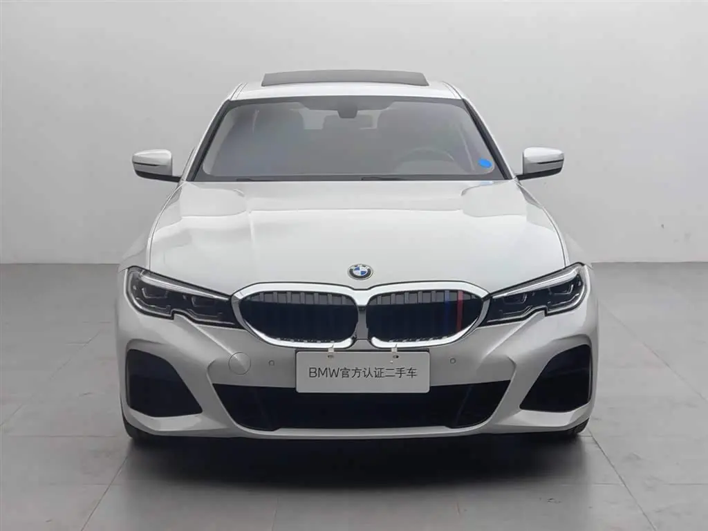 BMW 3 Series 2021 — Photo 2/18
