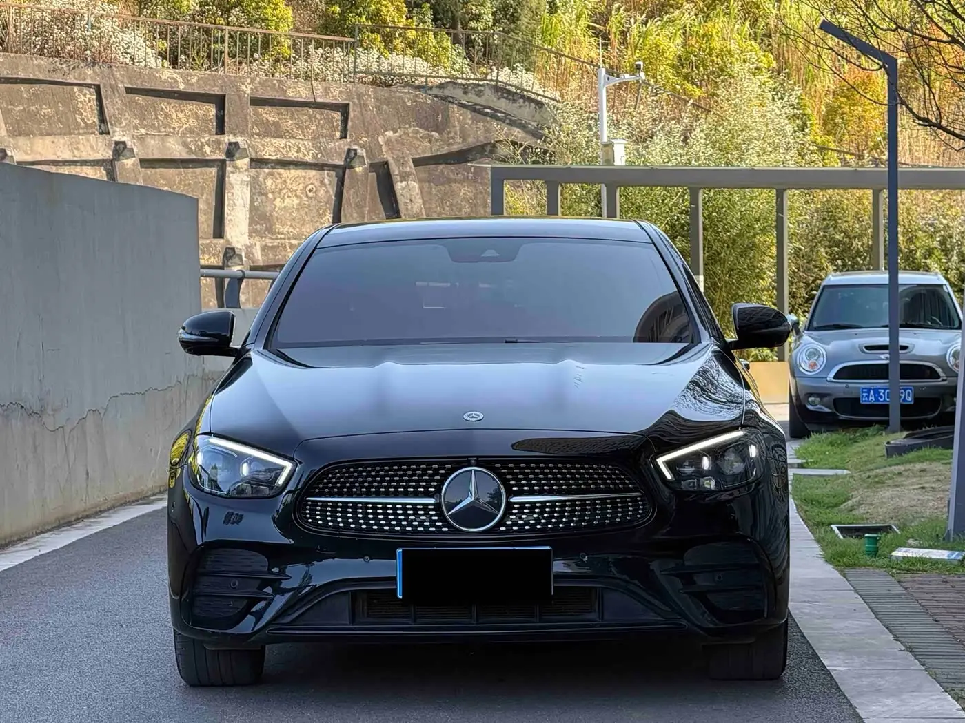 Mercedes-Benz E-Class 2023 — Photo 2/20