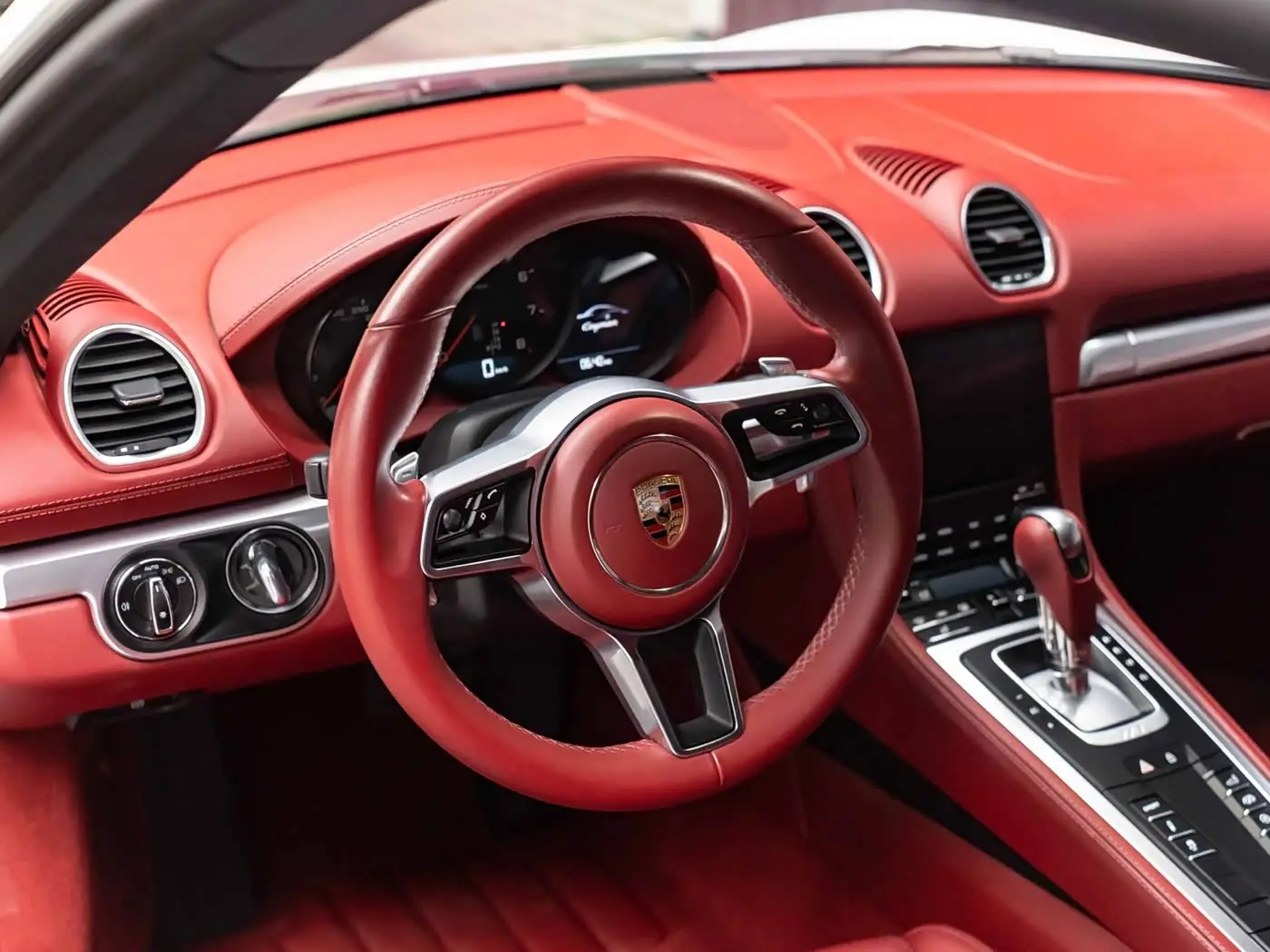 Porsche 718 2020 — ფოტო 8/13