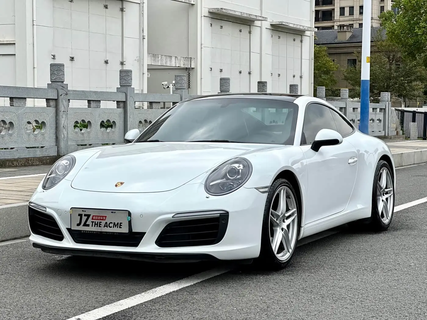 Porsche 911 2018 — Photo 1/15