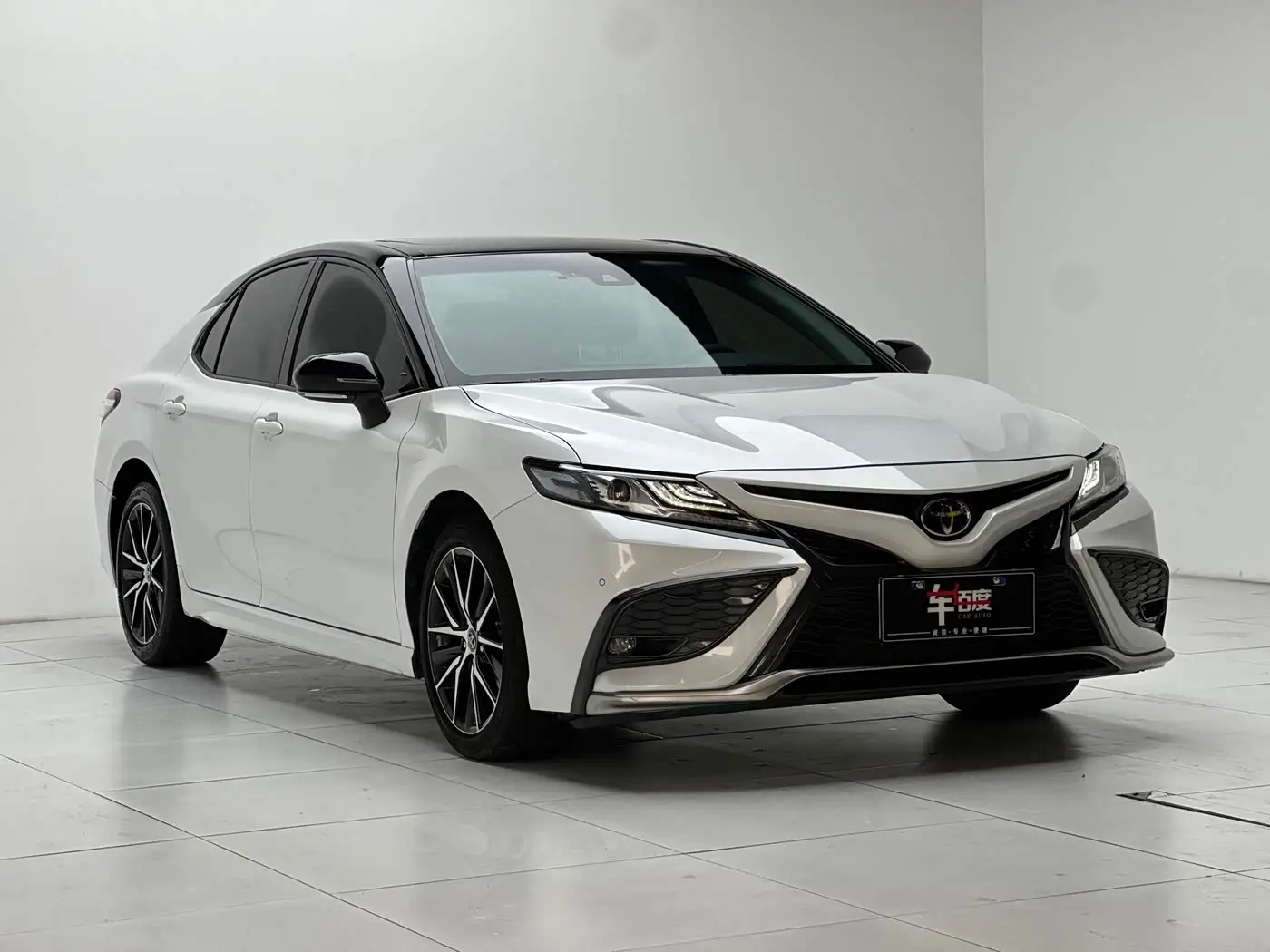 Toyota Camry 2022 — Photo 3/20