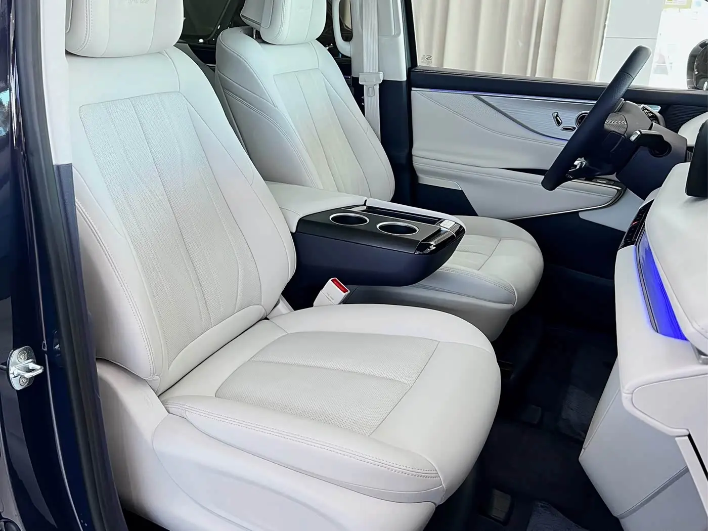 Buick GL8 New Energy 2025 — Photo 8/20