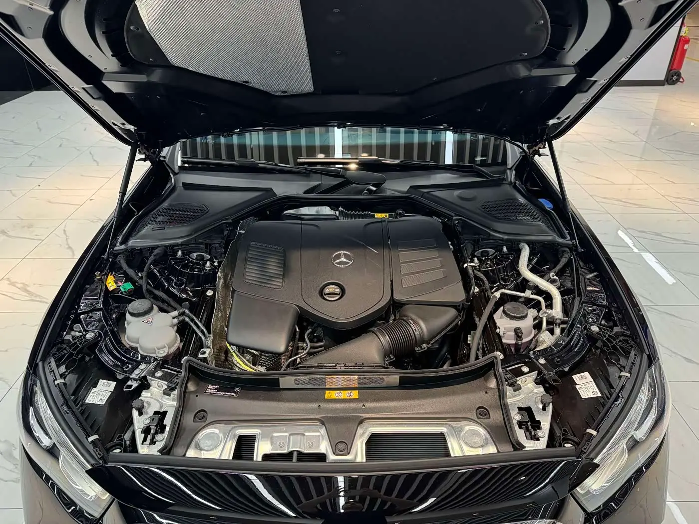 Mercedes-Benz E-Class New Energy 2025 — Фото 12/16