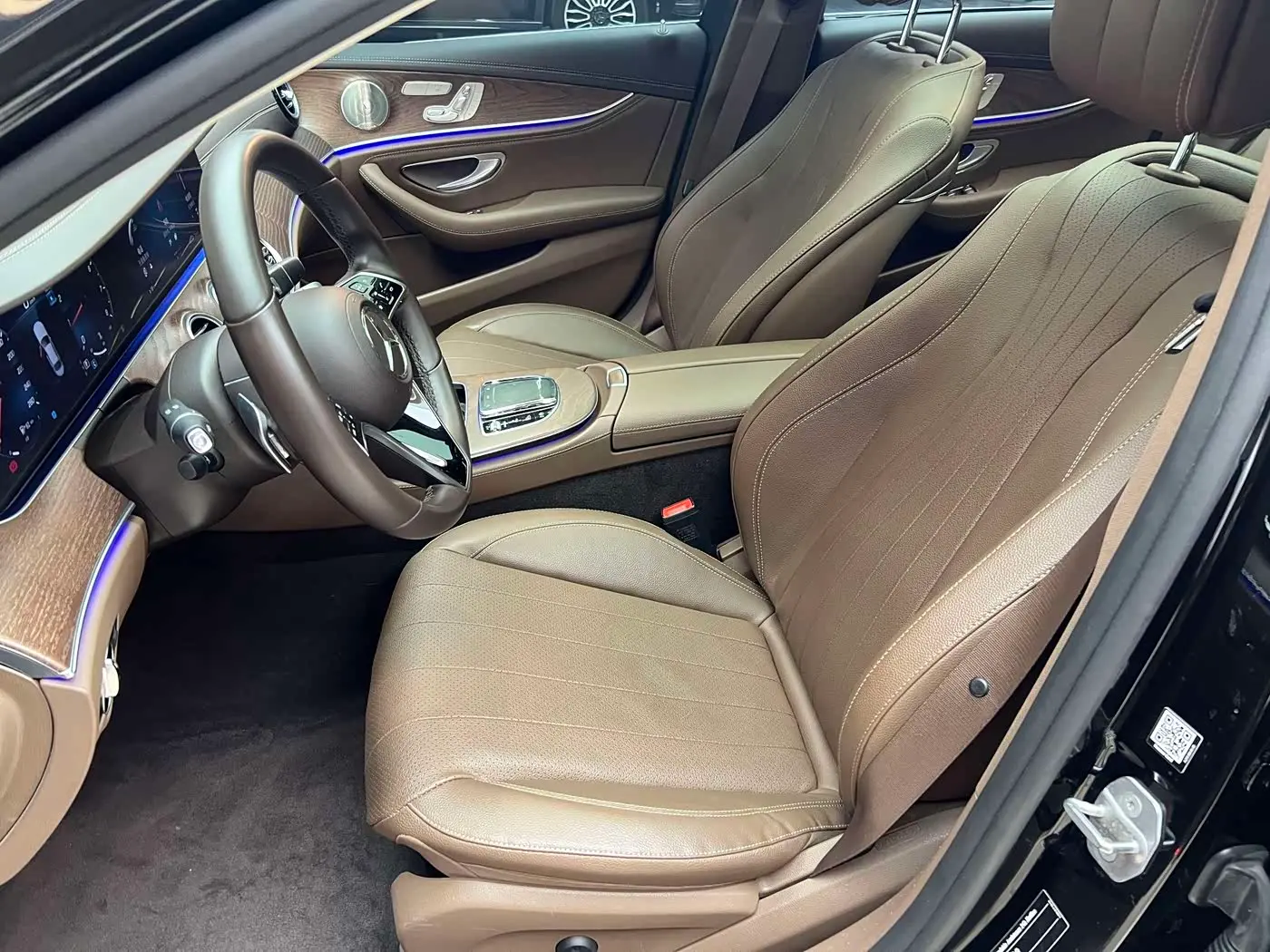 Mercedes-Benz E-Class 2023 — Şəkil 14/20
