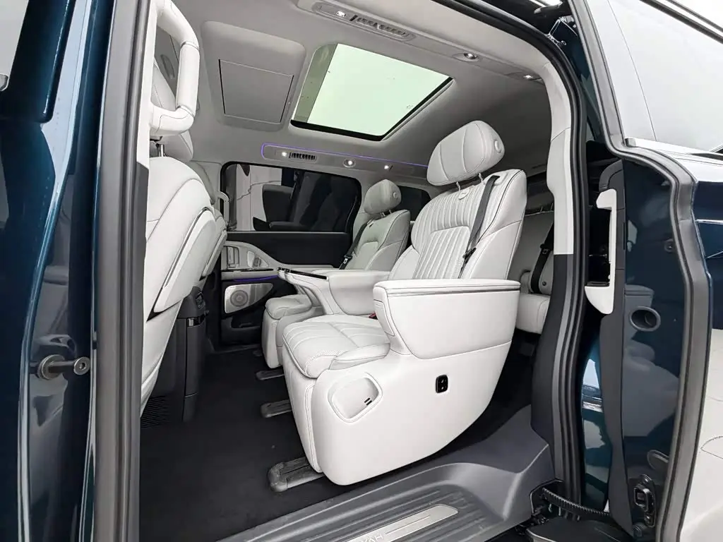 Voyah Auto Voyah Dreamer 2025 — Photo 12/17