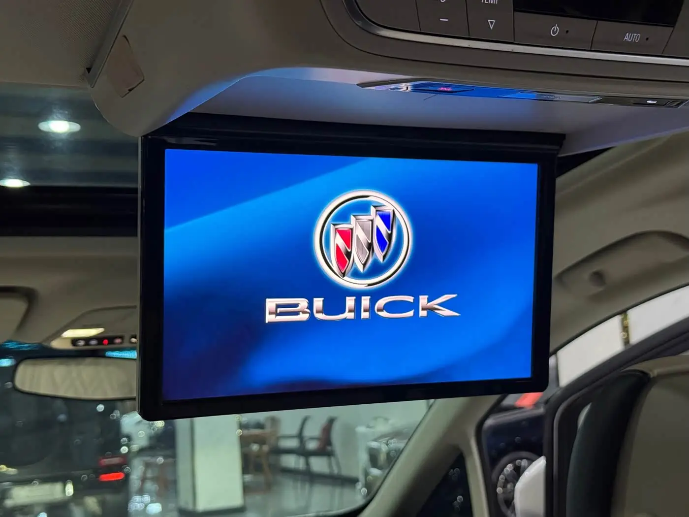 Buick GL8 2021 — Photo 13/16