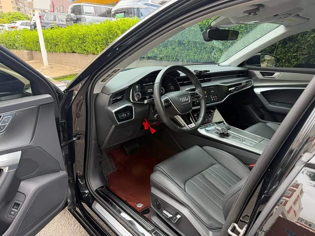 Audi A6L 2023 — Photo 4/14