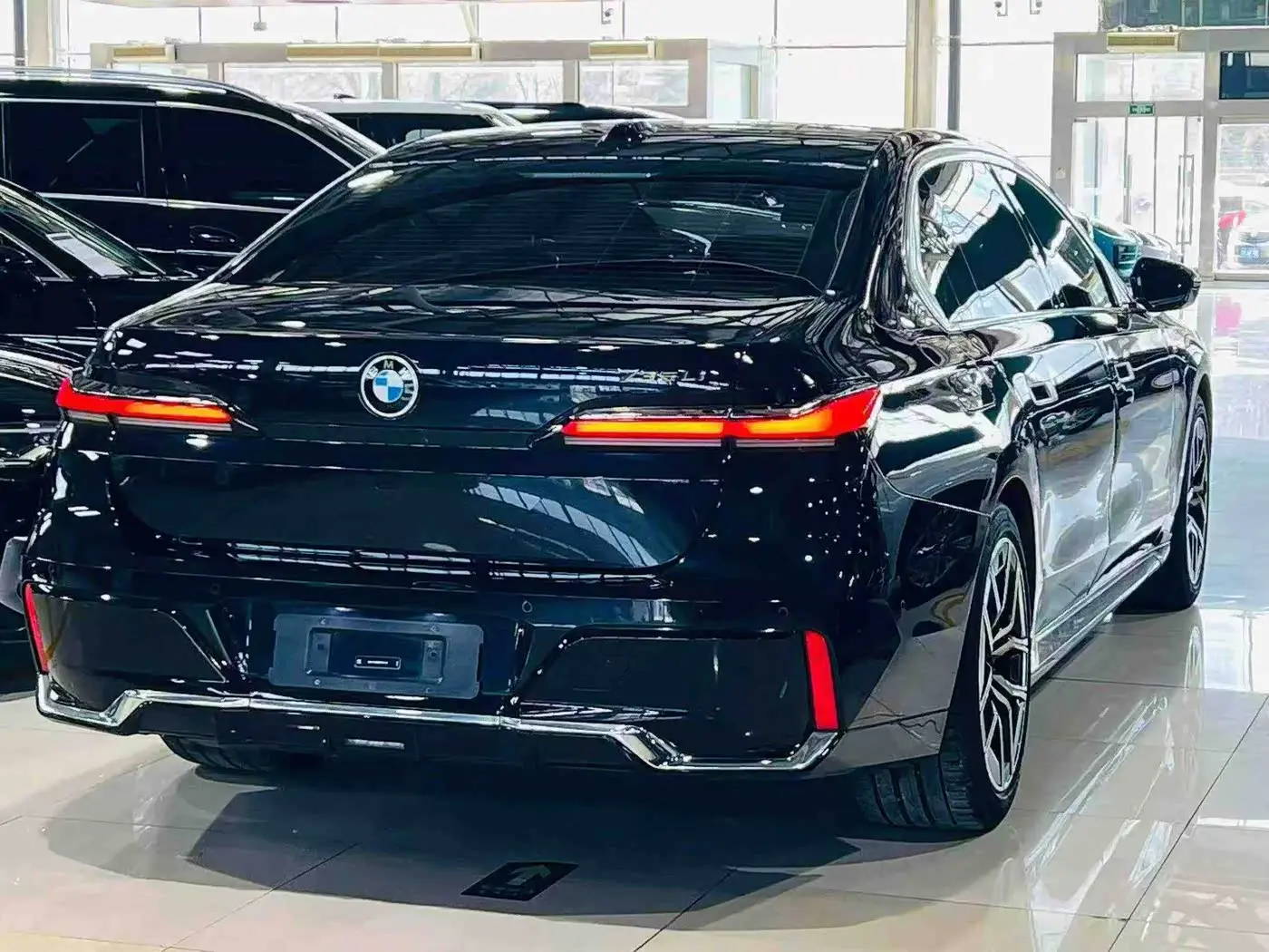 BMW 7 Series 2024 — Photo 9/9