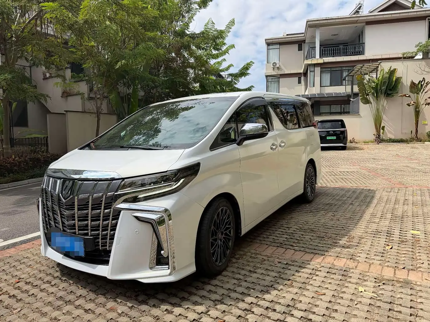 Toyota Alphard, 2017