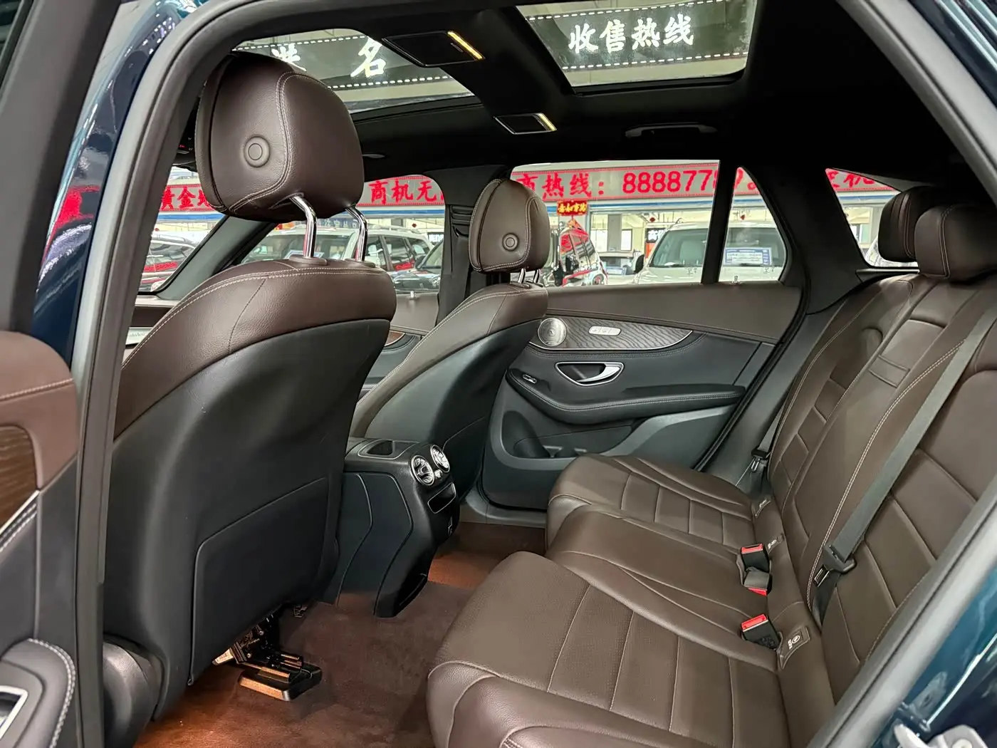 Mercedes-Benz GLC 2019 — Photo 6/9