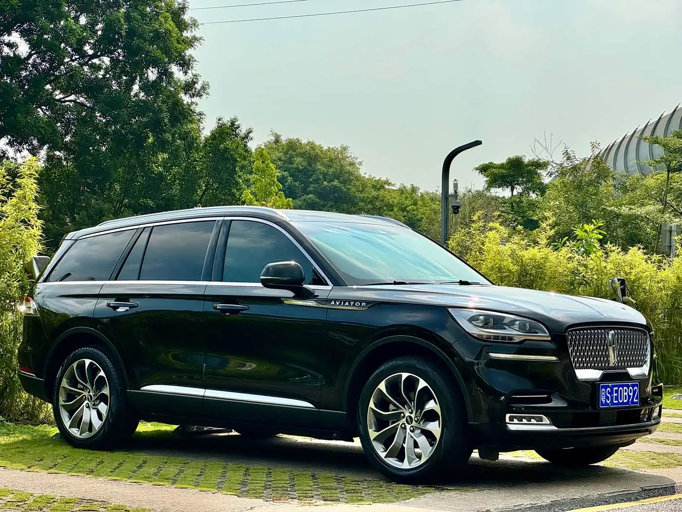Lincoln Aviator 2020 — Photo 3/13