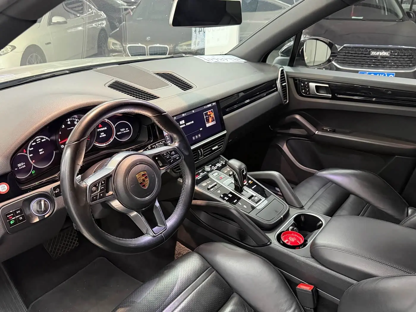 Porsche Cayenne 2018 — Photo 3/7