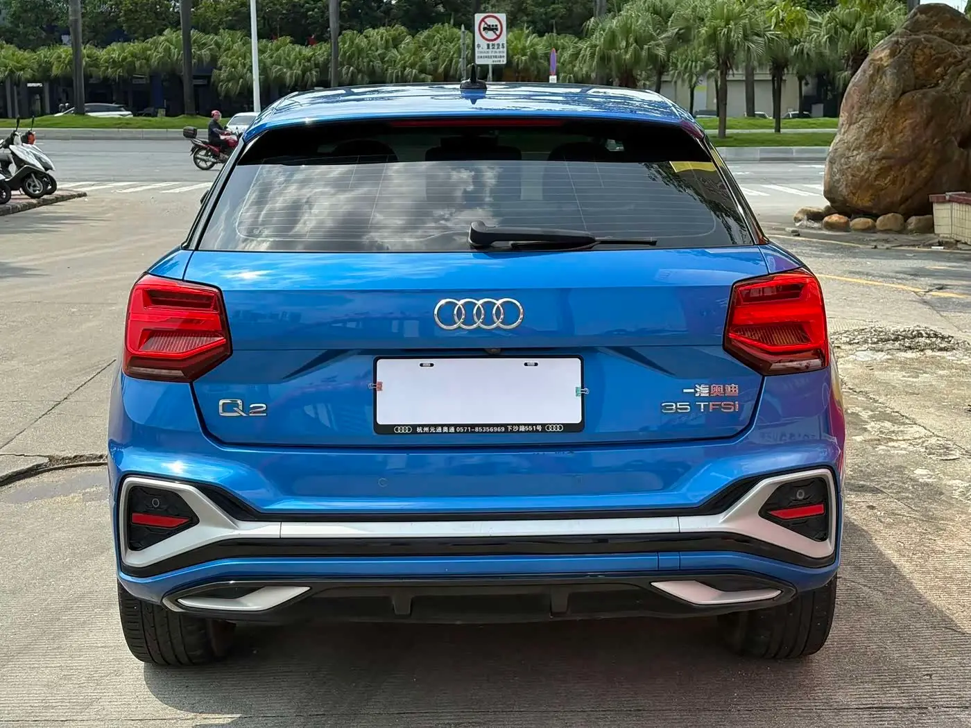 Audi Q2L 2022 — Фото 11/15