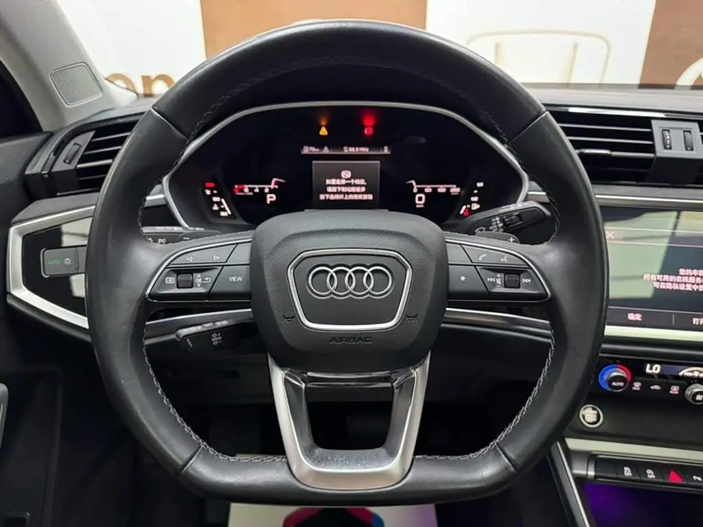 Audi Q3 2022 — Фото 11/20