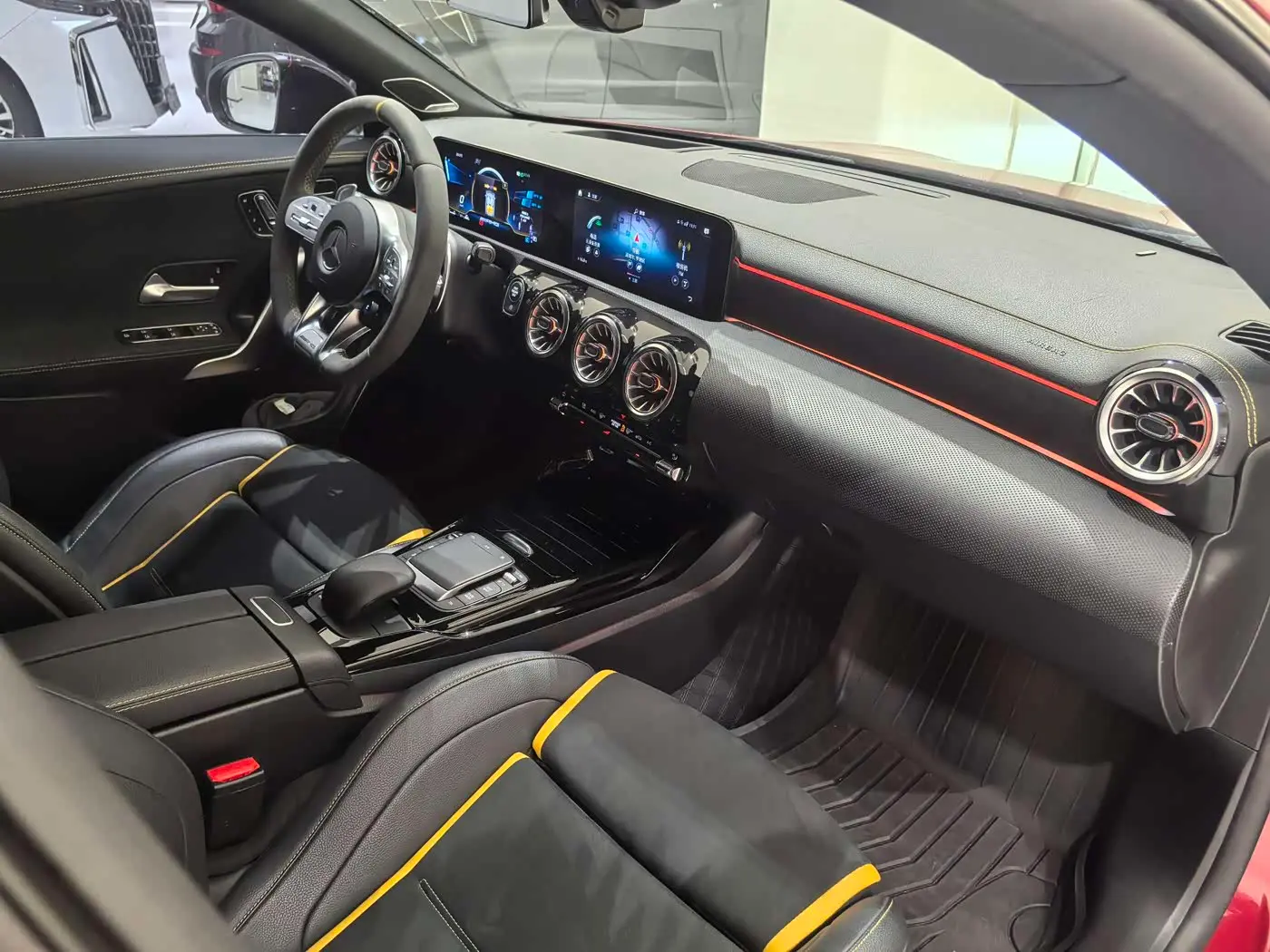 Mercedes-Benz CLA AMG 2023 — Фото 8/18