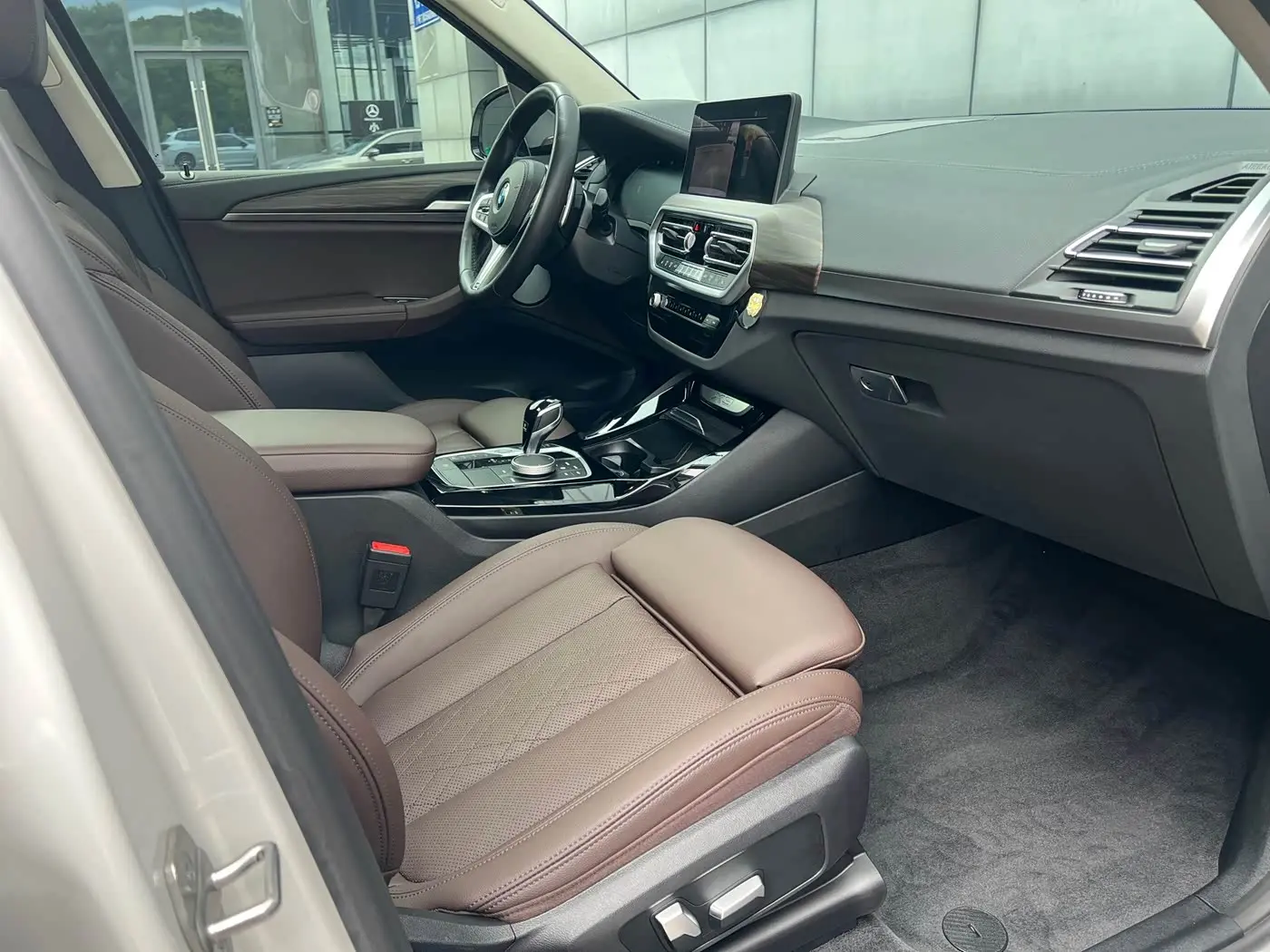 BMW X3 2022 — Photo 8/11