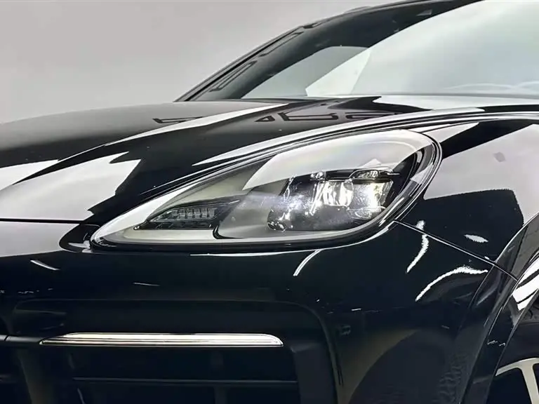 Porsche Cayenne 2023 — Şəkil 8/17