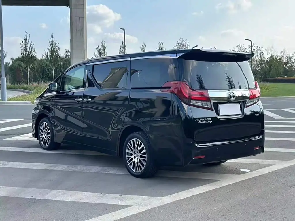 Toyota Alphard 2017 — Фото 14/20