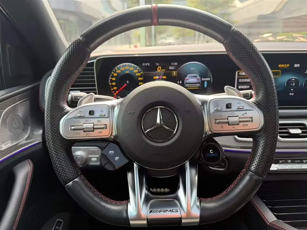 Mercedes-Benz GLE Coupe AMG 2022 — Photo 17/20