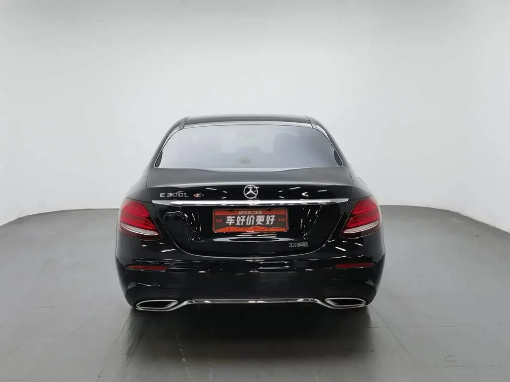Mercedes-Benz E-Class 2019 — Фото 4/20