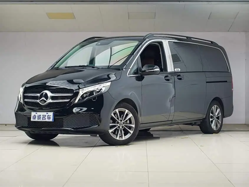 Mercedes-Benz V-Class 2021 — Photo 1/20