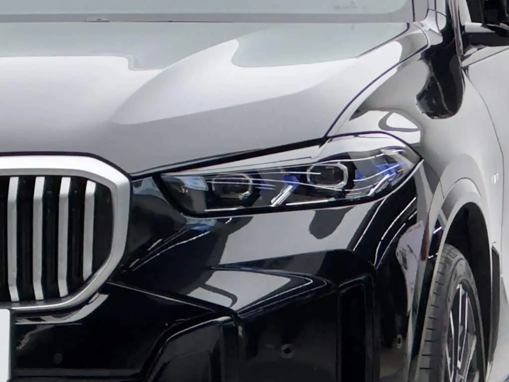 BMW X5 2025 — Фото 3/20