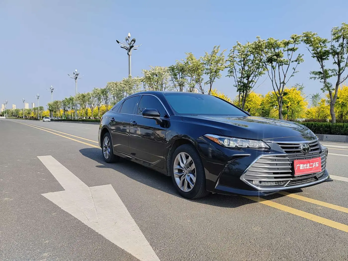 Toyota Avalon 2020 — Фото 3/15